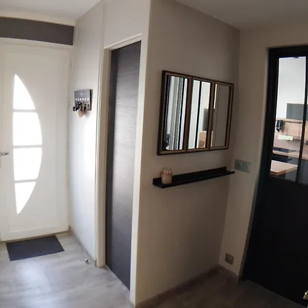 Maison A 5' Du Circuit Du Mans 度假居 *